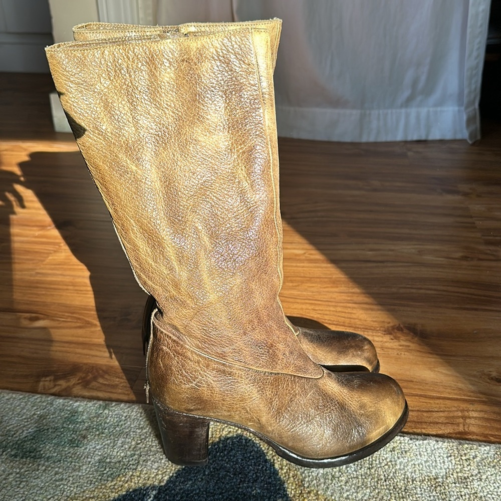Shoto Italian heeled boots, women’s EU 39, Vibram soles
